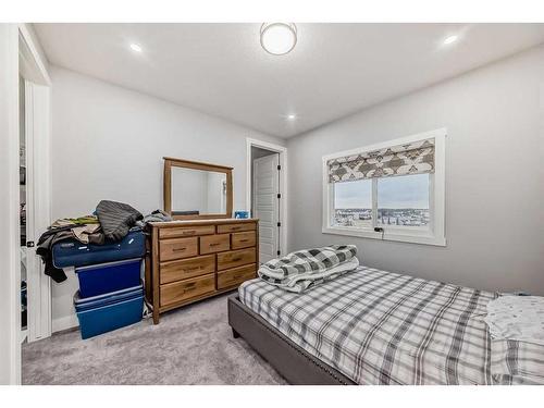 92 Saddlecrest Link Ne, Calgary, AB - Indoor Photo Showing Bedroom