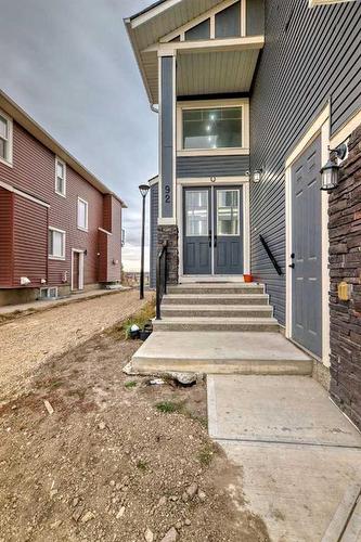 92 Saddlecrest Link Ne, Calgary, AB - Outdoor