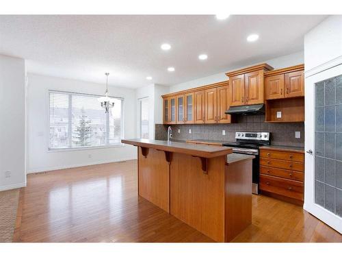 42 Royal Oak Grove Nw, Calgary, AB - Indoor Photo Showing Kitchen