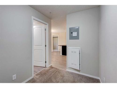 1335-81 Legacy Boulevard Se, Calgary, AB - Indoor Photo Showing Other Room