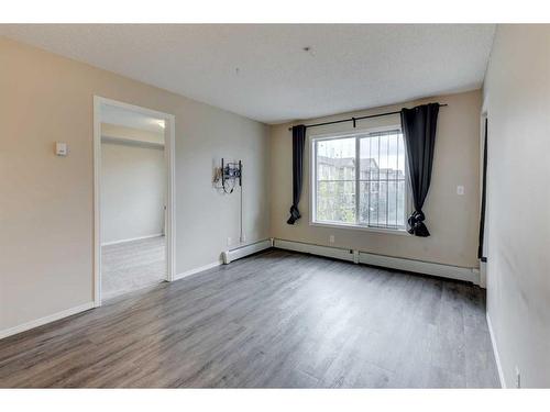 1335-81 Legacy Boulevard Se, Calgary, AB - Indoor Photo Showing Other Room