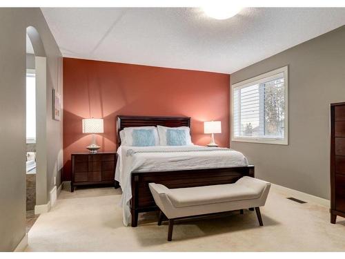 111 Cranleigh Terrace Se, Calgary, AB - Indoor Photo Showing Bedroom