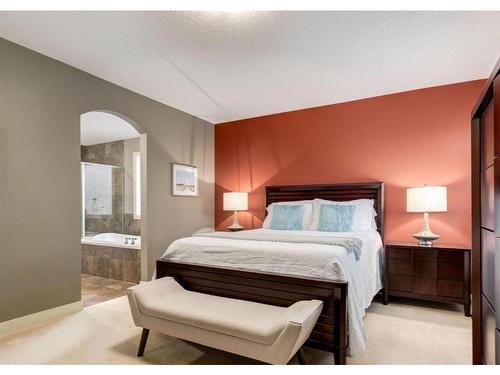 111 Cranleigh Terrace Se, Calgary, AB - Indoor Photo Showing Bedroom