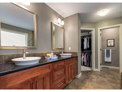 111 Cranleigh Terrace Se, Calgary, AB - Indoor Photo Showing Bathroom