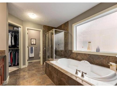 111 Cranleigh Terrace Se, Calgary, AB - Indoor Photo Showing Bathroom