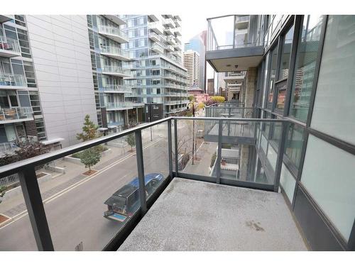 304-51 Waterfront Mews Sw, Calgary, AB - Outdoor With Balcony With Exterior