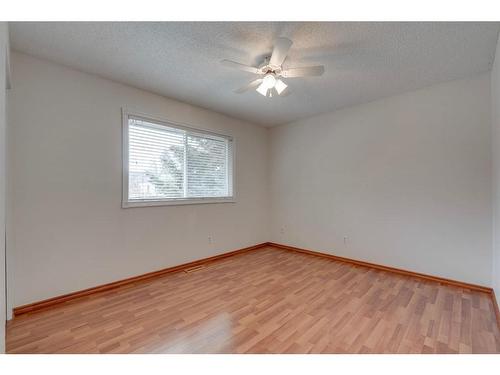 3020 Palliser Drive Sw, Calgary, AB - Indoor Photo Showing Other Room