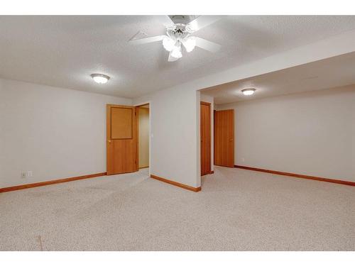 3020 Palliser Drive Sw, Calgary, AB - Indoor Photo Showing Other Room