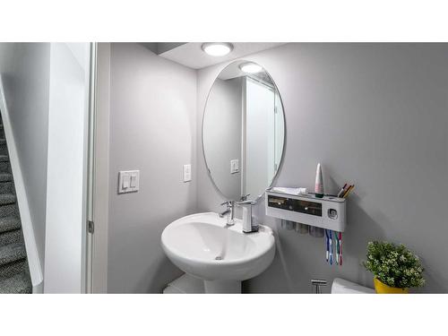 303-70 Saddlestone Drive Ne, Calgary, AB - Indoor Photo Showing Bathroom