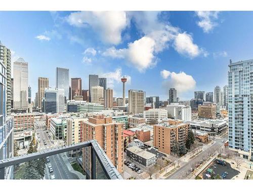 1802-303 13 Avenue Sw, Calgary, AB - Outdoor With View