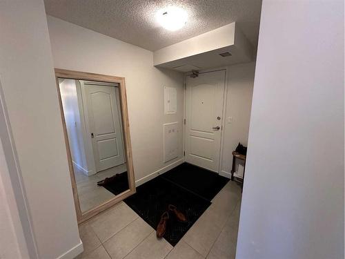 1802-303 13 Avenue Sw, Calgary, AB - Indoor Photo Showing Other Room