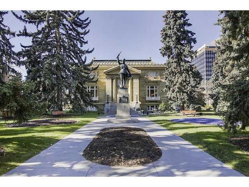 1802-303 13 Avenue Sw, Calgary, AB - Outdoor