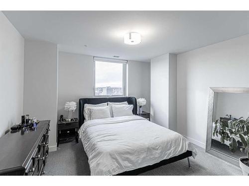 1802-303 13 Avenue Sw, Calgary, AB - Indoor Photo Showing Bedroom