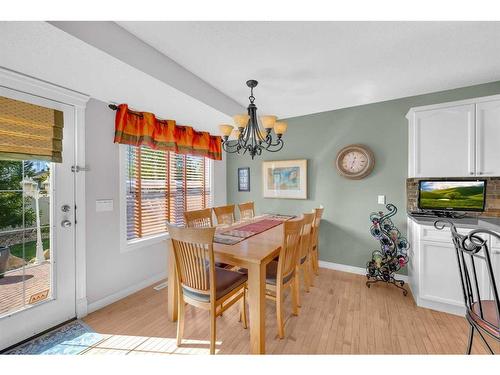 113 West Lakeview Crescent, Chestermere, AB - Indoor Photo Showing Dining Room