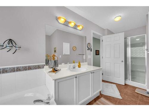 113 West Lakeview Crescent, Chestermere, AB - Indoor Photo Showing Bathroom