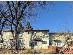 8 Dovercliffe Way SE Calgary, AB T2B 2C6