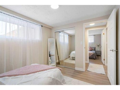 543 Summerwood Place Se, Airdrie, AB - Indoor Photo Showing Bedroom