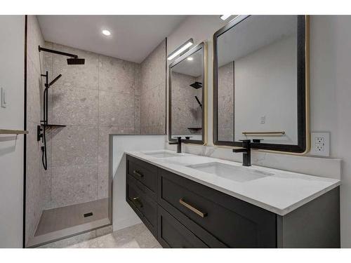 10632 Waneta Crescent Se, Calgary, AB - Indoor Photo Showing Bathroom