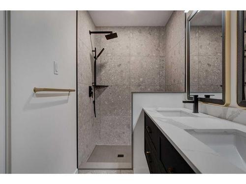 10632 Waneta Crescent Se, Calgary, AB - Indoor Photo Showing Bathroom