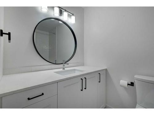 10632 Waneta Crescent Se, Calgary, AB - Indoor Photo Showing Bathroom