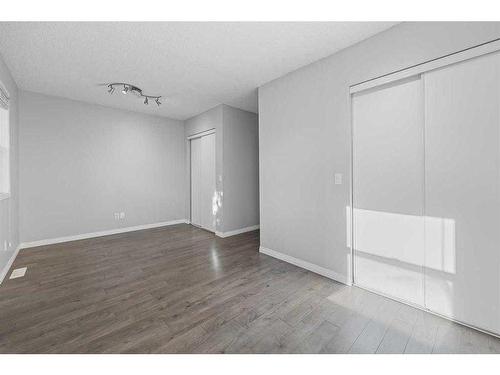 1308 154 Avenue Sw, Calgary, AB - Indoor Photo Showing Other Room