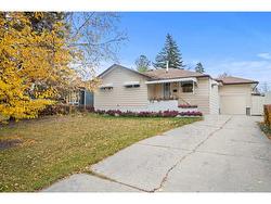 4904 15 Street SW Calgary, AB T2T 4B6