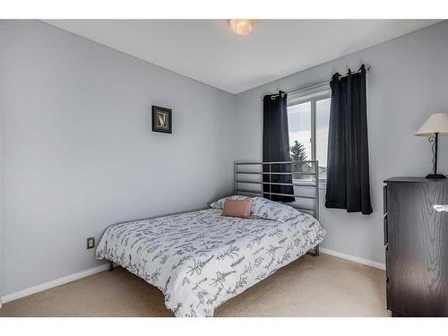 79 Covington Close Ne, Calgary, AB - Indoor Photo Showing Bedroom