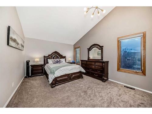 103 Hawktree Close Nw, Calgary, AB - Indoor Photo Showing Bedroom