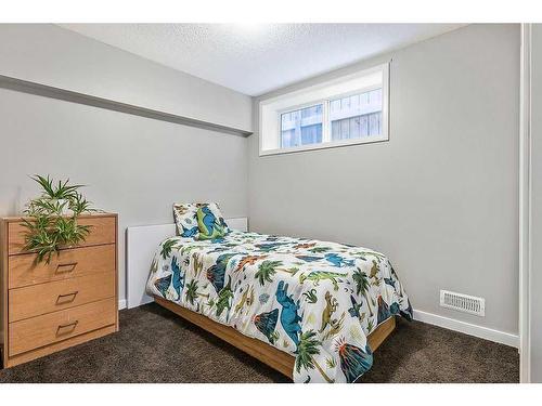 68 Auburn Bay Crescent Se, Calgary, AB - Indoor Photo Showing Bedroom