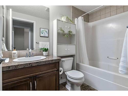 68 Auburn Bay Crescent Se, Calgary, AB - Indoor Photo Showing Bathroom