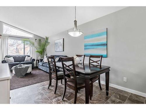 68 Auburn Bay Crescent Se, Calgary, AB - Indoor Photo Showing Dining Room