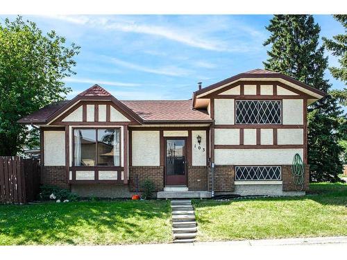 103 Sandstone Way Nw, Calgary, AB - Outdoor