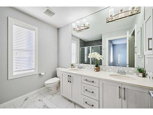 14 Evanscrest Heights Nw, Calgary, AB - Indoor Photo Showing Bathroom