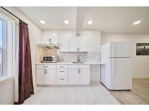 14 Evanscrest Heights Nw, Calgary, AB - Indoor Photo Showing Kitchen