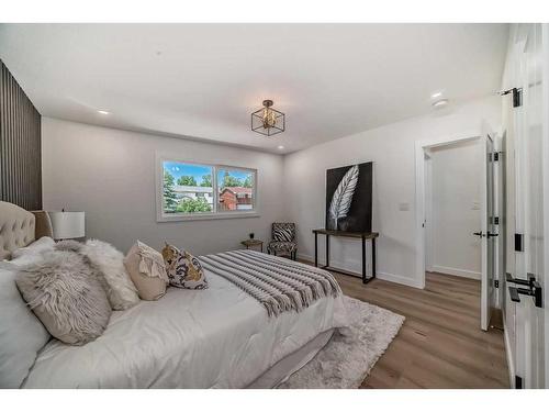 128 Cantrell Place Sw, Calgary, AB - Indoor Photo Showing Bedroom