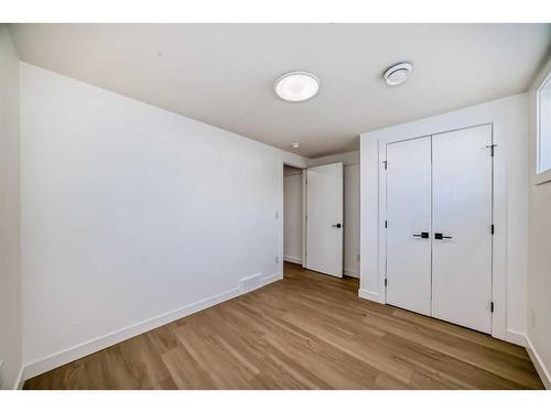 128 Cantrell Place Sw, Calgary, AB - Indoor Photo Showing Other Room