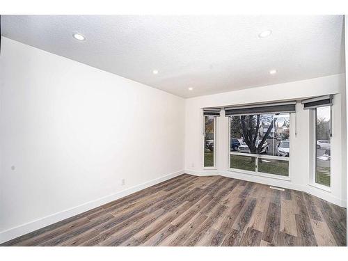 339 Martinbrook Place Ne, Calgary, AB - Indoor Photo Showing Other Room