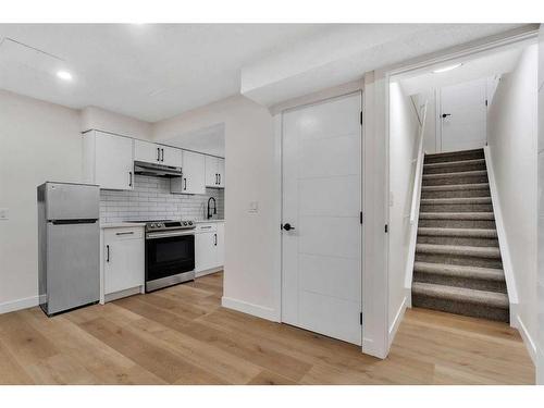 38 Templeson Crescent Ne, Calgary, AB - Indoor Photo Showing Kitchen