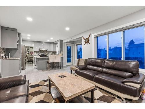 235 California Place Ne, Calgary, AB - Indoor Photo Showing Living Room