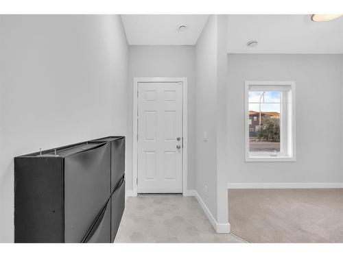 450 Canals Crossing Sw, Airdrie, AB - Indoor Photo Showing Other Room