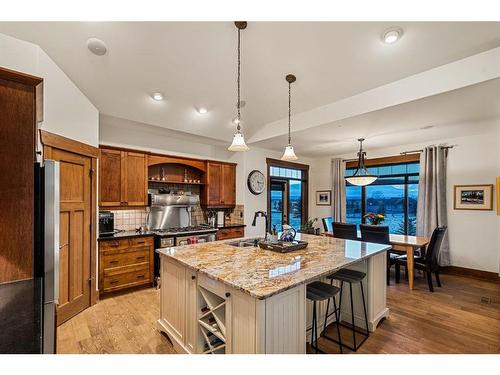 15 Sterling Springs Crescent, Rural Rocky View County, AB - Indoor Photo Showing Kitchen With Double Sink