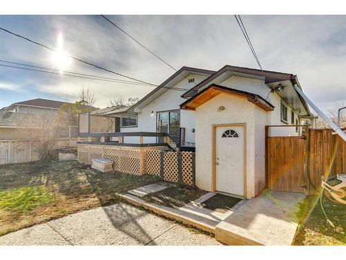 2224 37 Street Sw, Calgary, AB - Outdoor