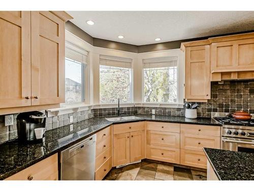 73 Tusslewood Heights Nw, Calgary, AB - Indoor Photo Showing Kitchen