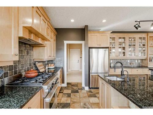 73 Tusslewood Heights Nw, Calgary, AB - Indoor Photo Showing Kitchen With Upgraded Kitchen