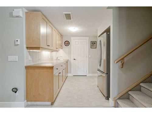 73 Tusslewood Heights Nw, Calgary, AB - Indoor Photo Showing Kitchen