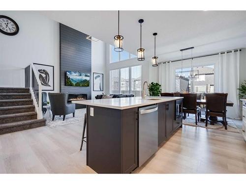 88 Belmont Terrace Sw, Calgary, AB - Indoor Photo Showing Kitchen