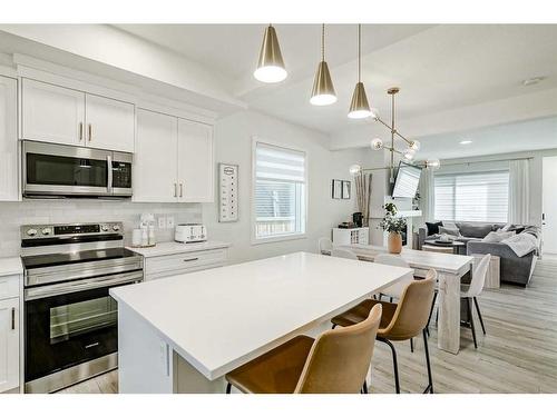 255 Creekstone Way Sw, Calgary, AB - Indoor Photo Showing Kitchen