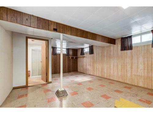 443 Hendon Drive Nw, Calgary, AB - Indoor Photo Showing Basement