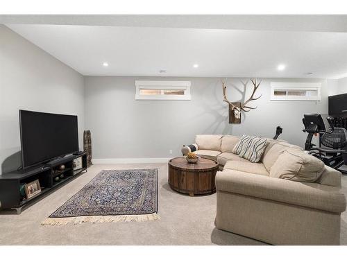 728 36 Street Nw, Calgary, AB - Indoor Photo Showing Basement