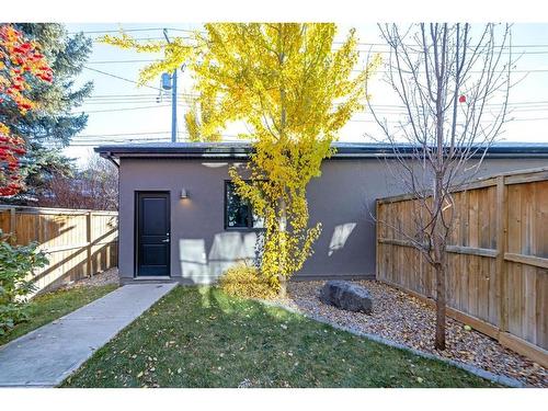 728 36 Street Nw, Calgary, AB - Outdoor